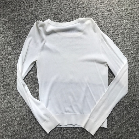 Judith & Charles size small crew neck shear sweater. - Picture 4 of 4